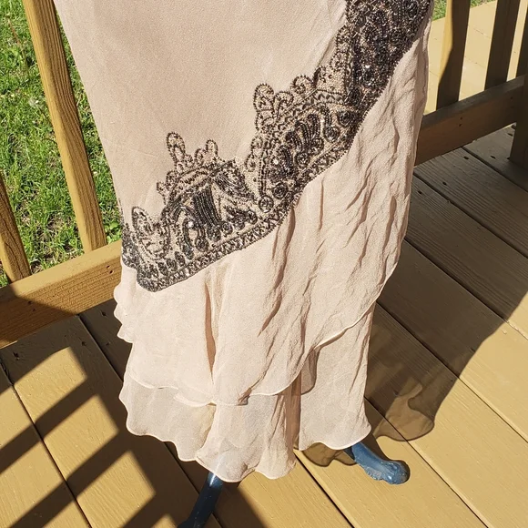 NWT Adrianna Papell Formal Beaded Dress
Run small - Picture 4 of 15